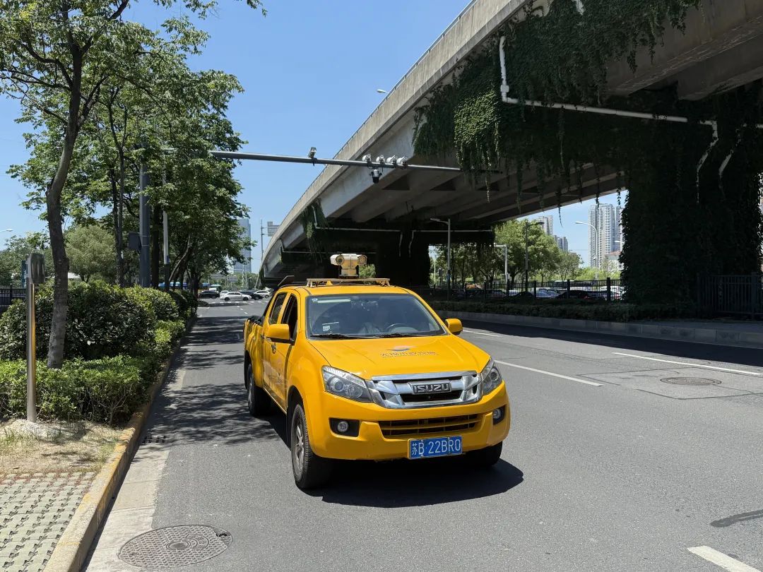 不惧烈日炙烤！“ai扁鹊”网格化守护为道路“延寿”
